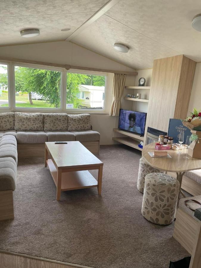 Parkdean Static Caravan On Cherry Tree Holiday Park Great Yarmouth Dış mekan fotoğraf